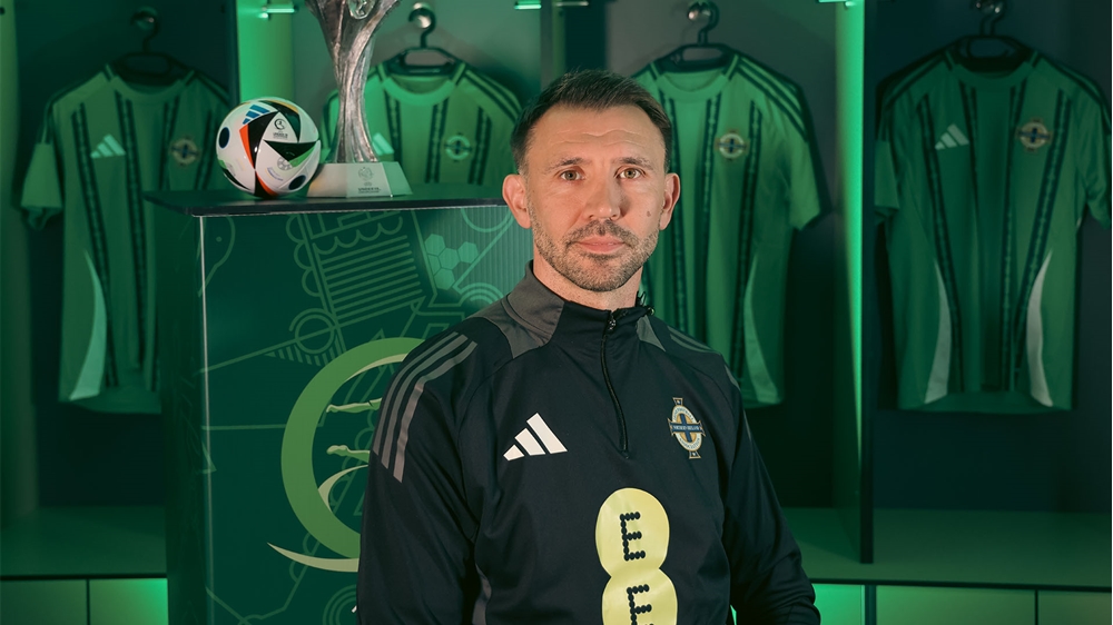 Gareth McAuley.jpg