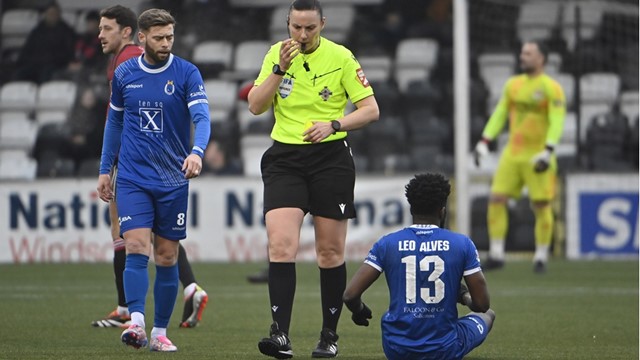 Louise Thompson Crues v Glenavon.jpg 